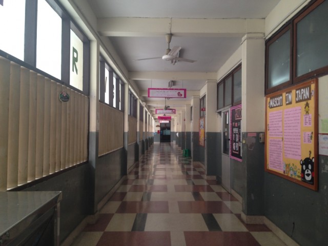 校内の廊下の写真