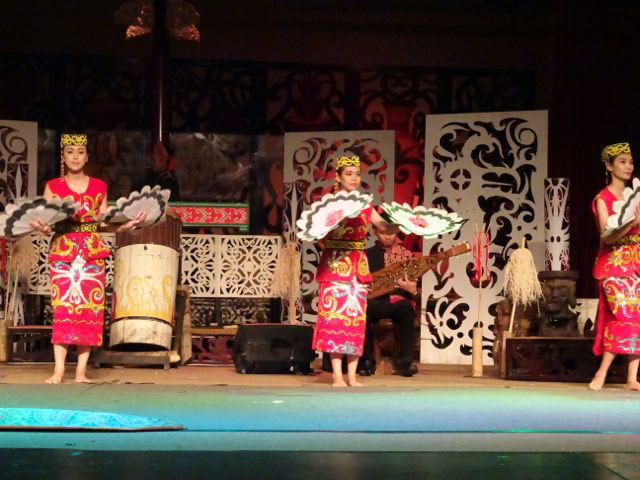 伝統舞踊の写真3