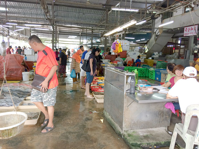 日本語パートナーズ マレーシア ジョホール州 日本の築地の魚市場にもどこか似ている風景