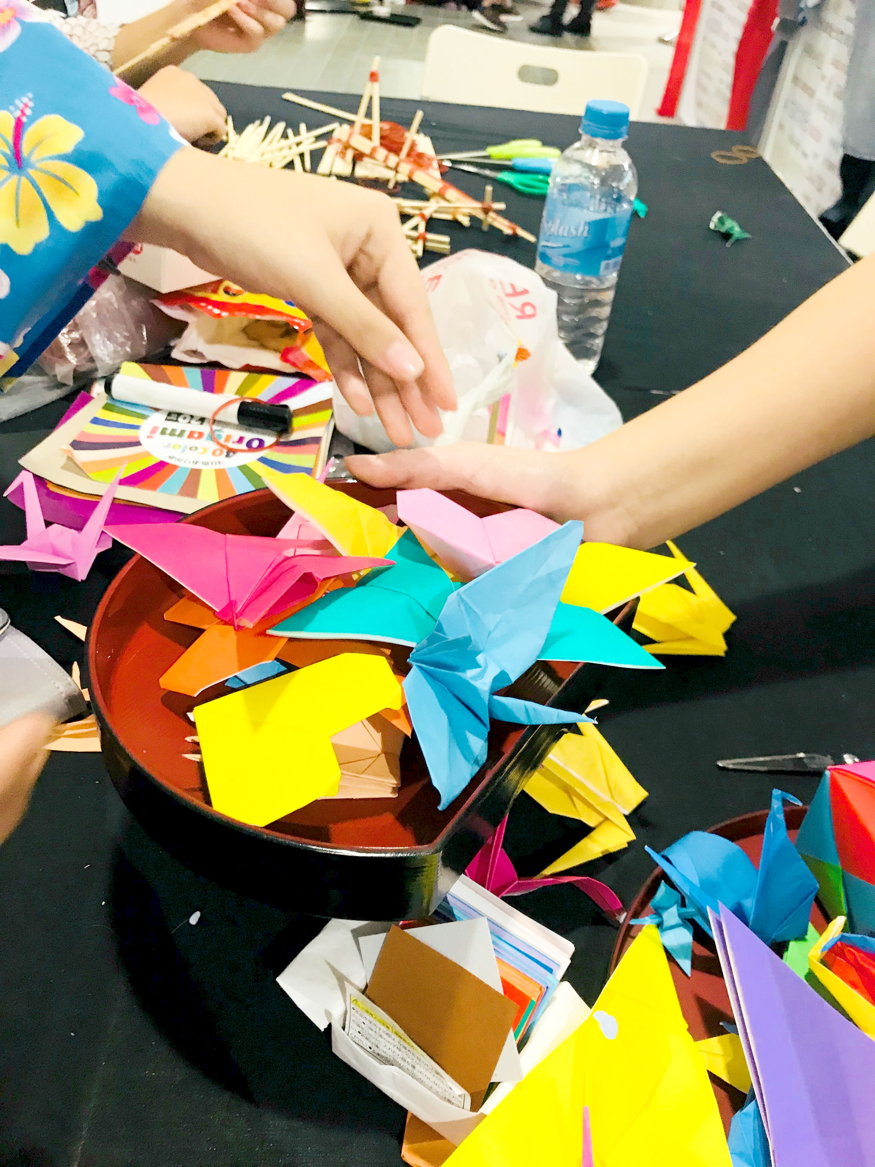 日本語パートナーズ シンガポール 日本文化のひとつとして折り紙を紹介