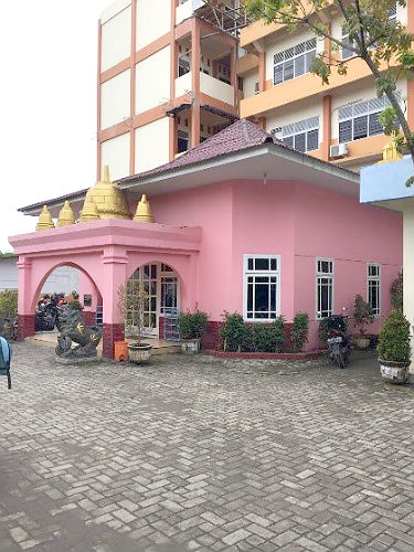 日本語パートナーズ インドネシア スマトラ州 メダン市 メダン市 派遣先校内に設置されている仏教の礼拝堂の画像
