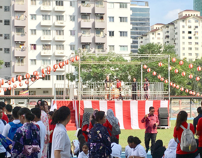日本語パートナーズ マレーシア ジョホール州 盆踊りの会場の様子の写真