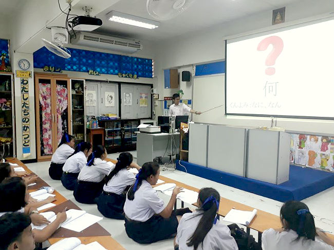 日本語の授業の様子の写真