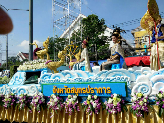 タイ、サムットプラカーンに派遣の日本語パートナーズの活動　プラサムット・チェディー祭りの様子3