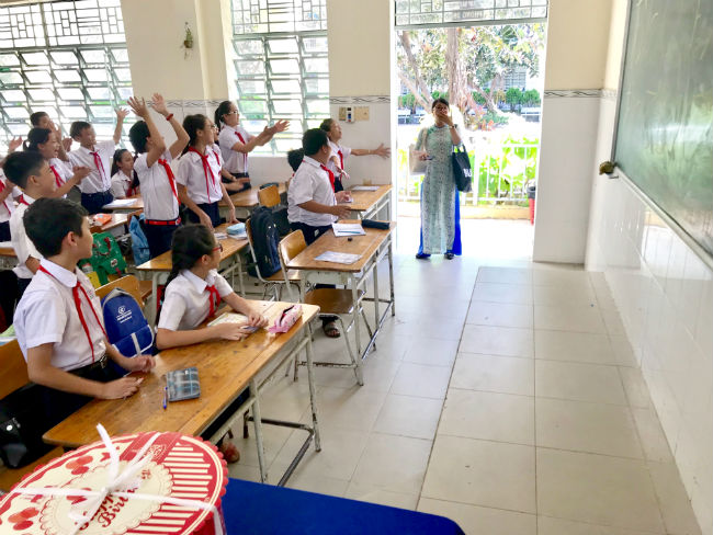 ベトナム、ビンズオンに派遣の日本語パートナーズの活動　授業でのサプライズ3