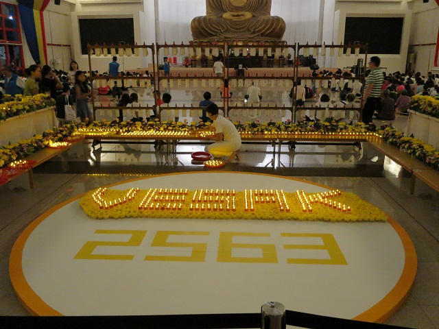 ミャンマー寺院内部の写真 2