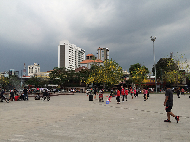 整備された広場の写真