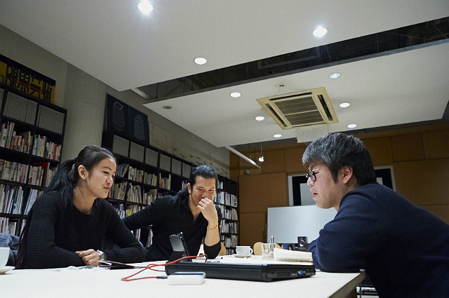 A photo of Mr.Olé Khamchanla and Ms.Noutnapha during interview