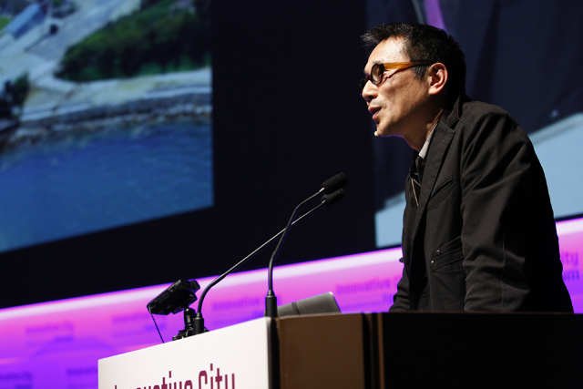 A photo of Mr. Yukinori Yanagi announced at Innovative City Forum 2016