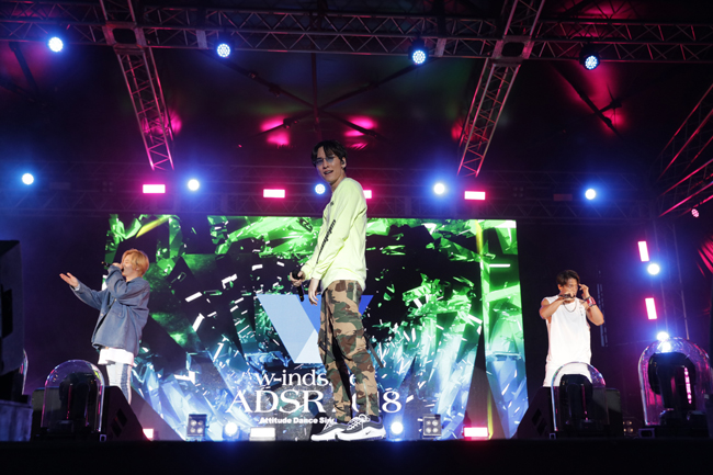 A photo of w-inds. Fes 
