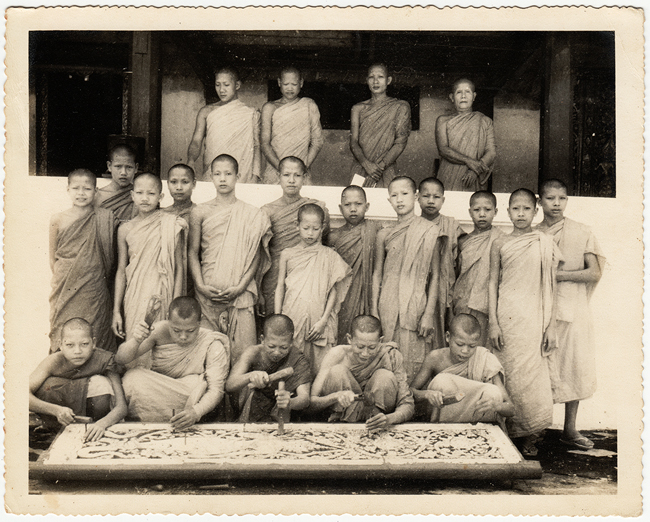 「ルアンパバーンにおける仏教写真アーカイブ(The Buddhist Archive of Photography in Luang Prabang)」展示した写真