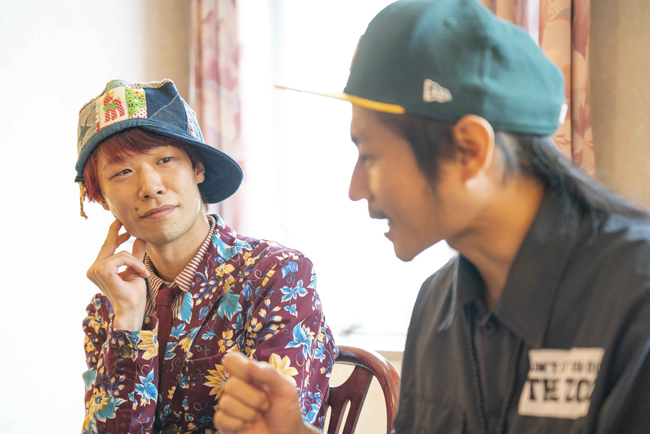 A photo of Nikii and Takuro during interview 1