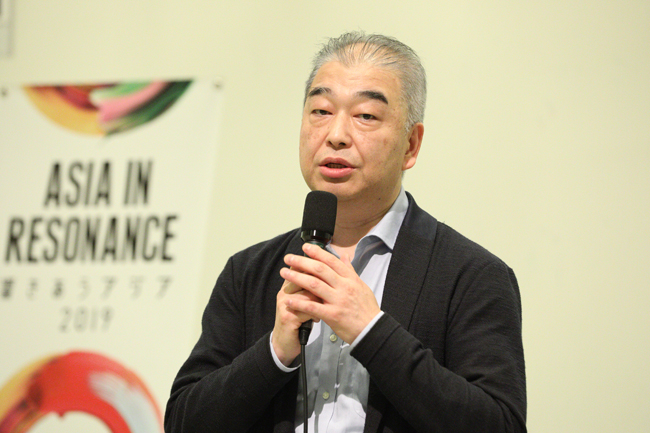 A photo of Mr. Ishizaka during symposium