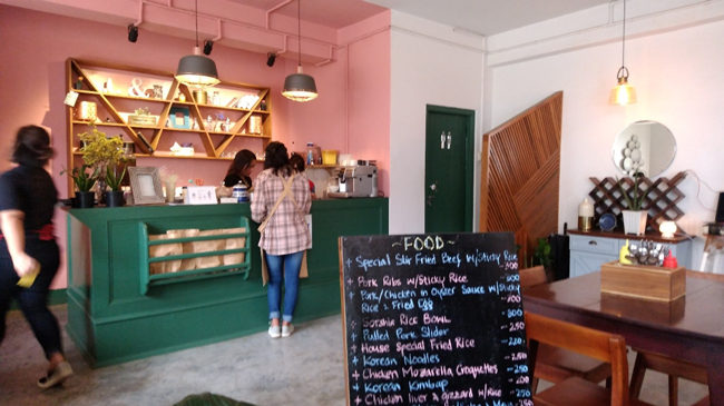 A photo of a cafe in India