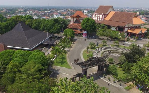 インドネシア国立芸術大学スラカルタ校の外観